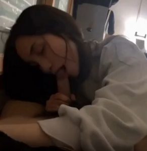 Nhậu say vào bé hường bú cặc như điên